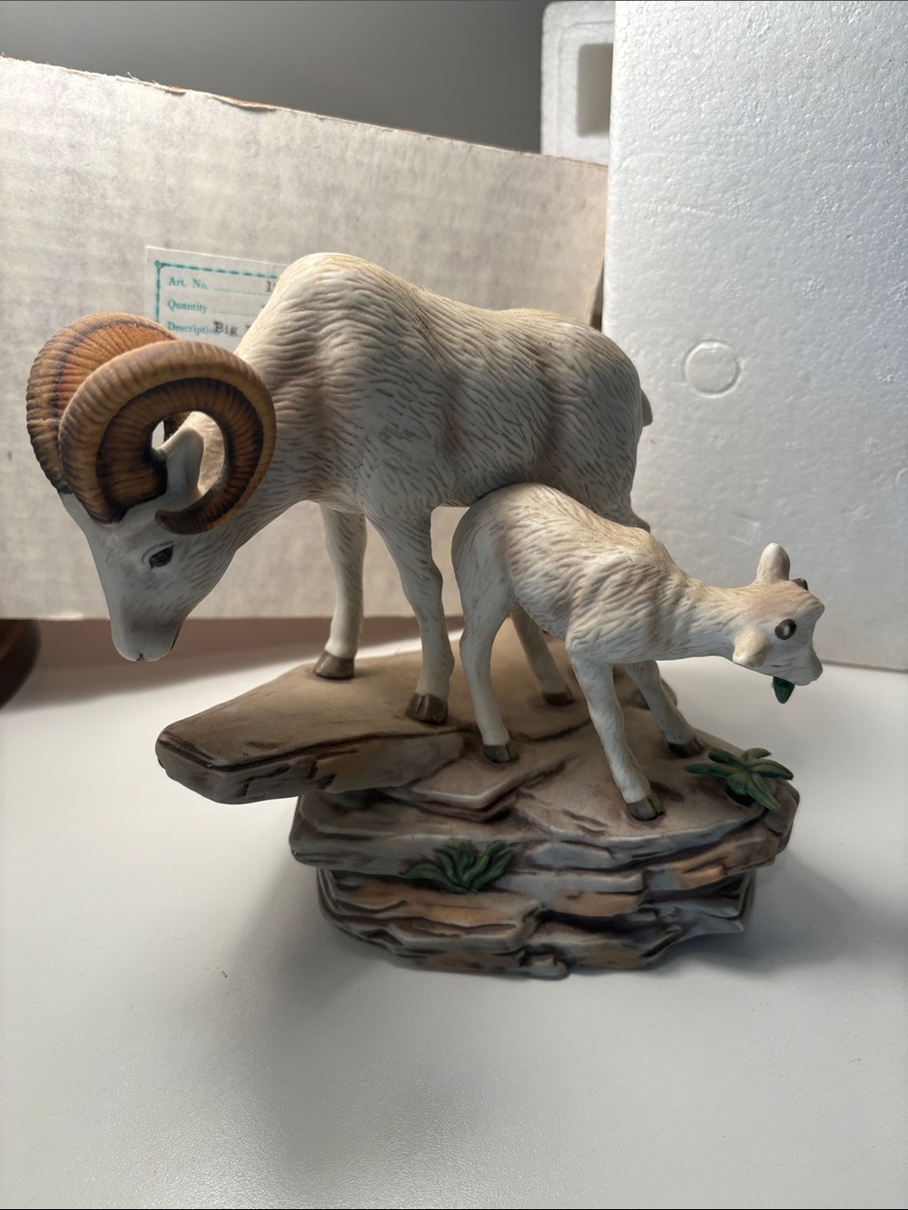 Vintage Homco masterpiece 1984 Hand-Painted White Bighorn Sheep Figurine #1275